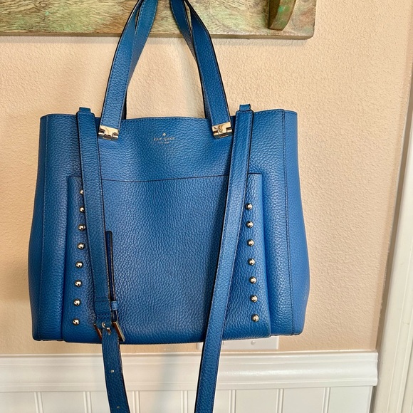 Kate Spade handbag with shoulder strap. Gently used. - Picture 3 of 4